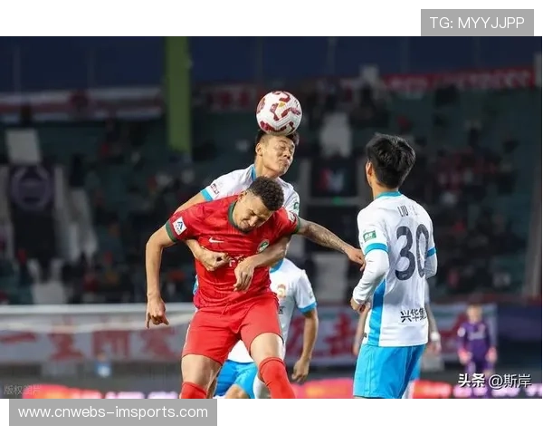 大连英博0-2青岛西海岸遭遇中超三轮不胜阿齐兹段刘愚破门显威 大连英博0-2青岛西海岸遭遇中超三轮不胜阿齐兹段刘愚破门显威